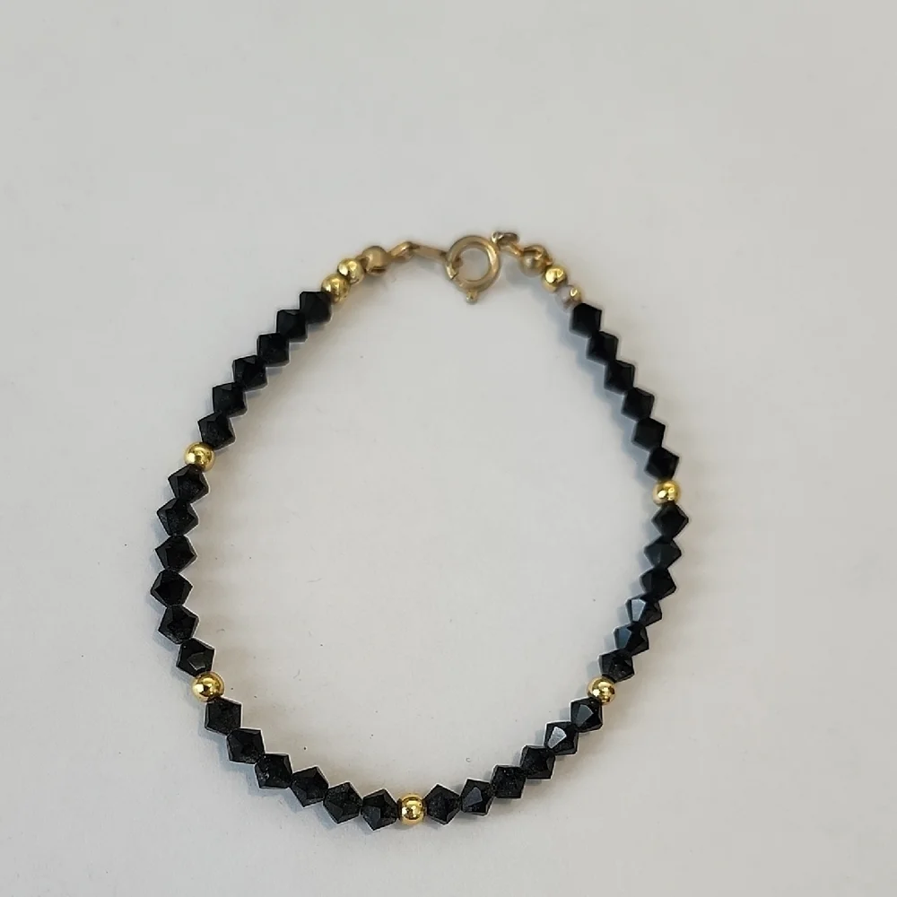 Elegant Black and Gold Beaded Bracelet